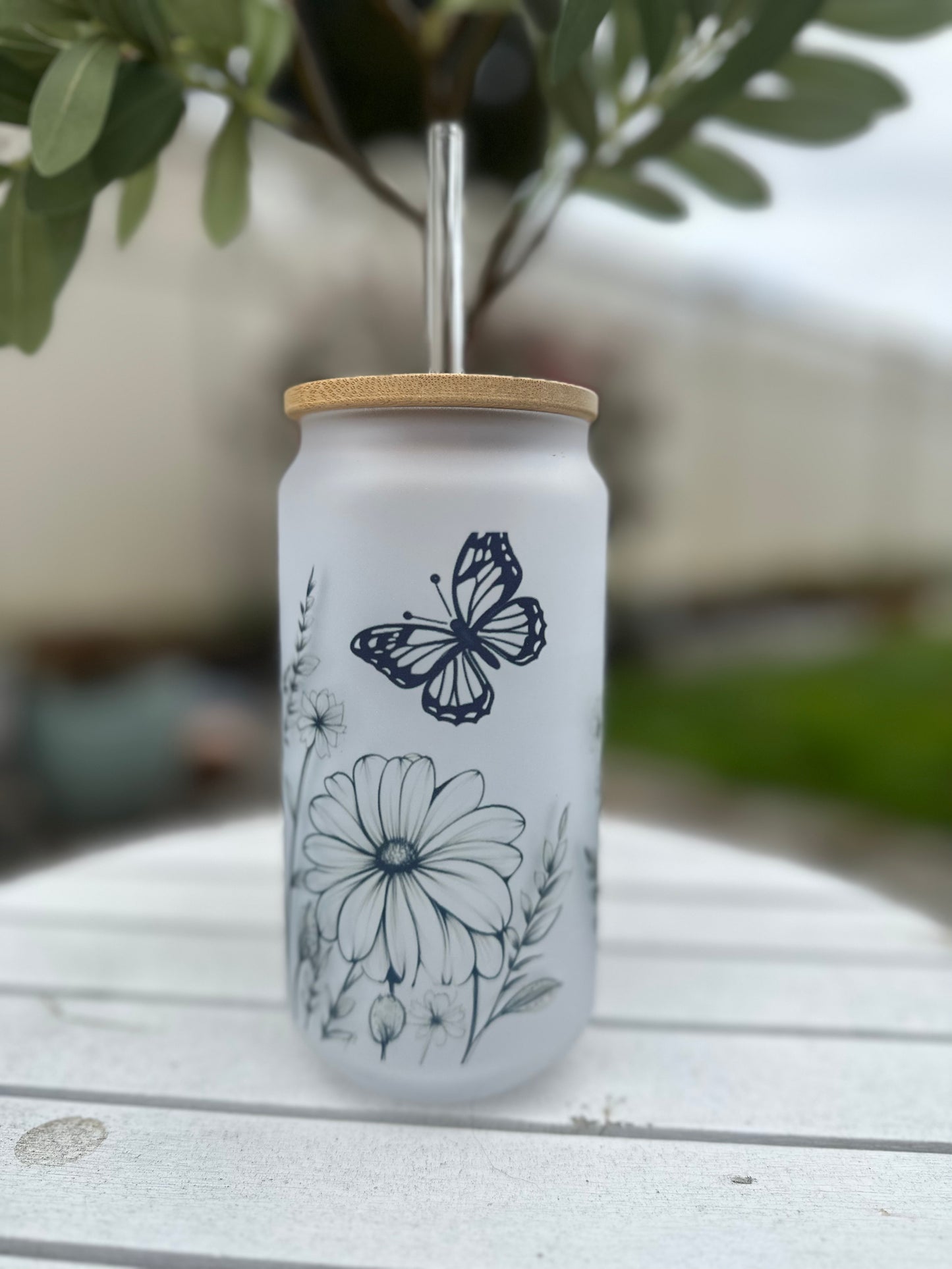 18oz Frosted Glass Can